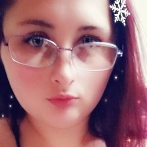 Meet your Posher, Becky